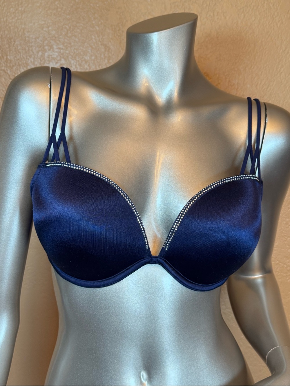 La Senza Beyond Sexy Plunge Rhinestone Push Up Bra Navy Satin finish